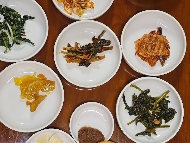 다양한 밑반찬 클로즈업