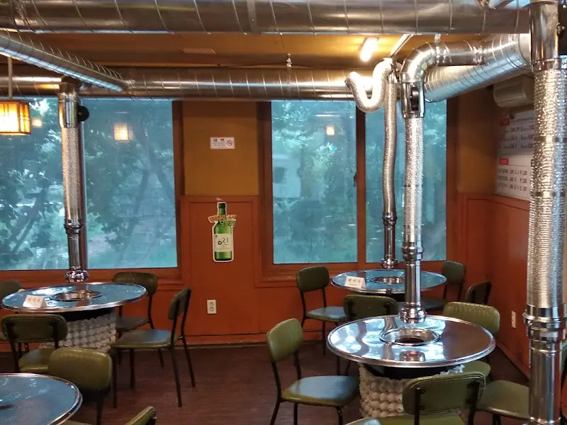 마포꿀꿀이 내부