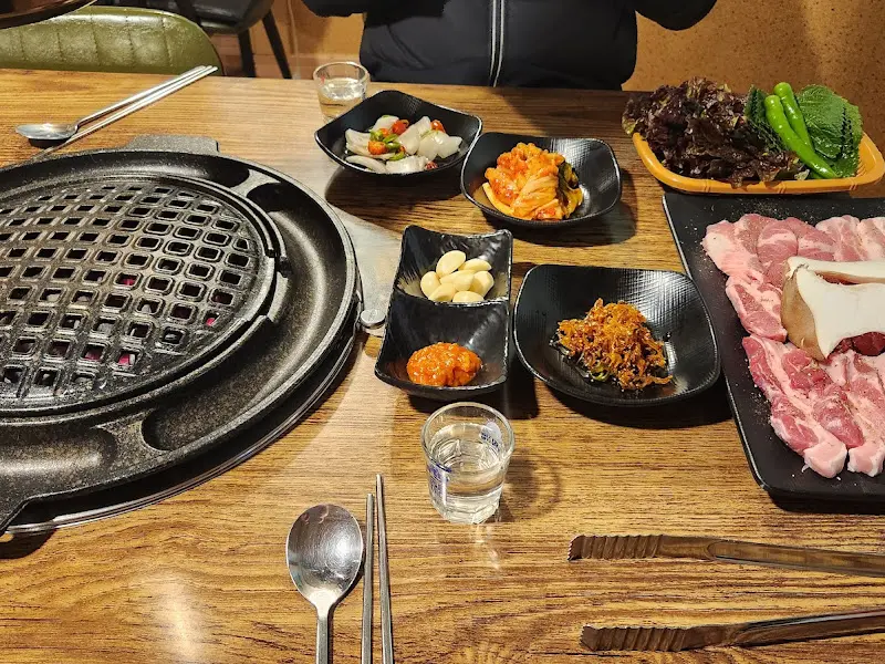 뒷고기 한상차림