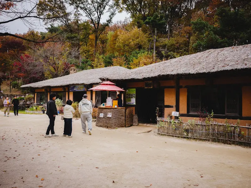 목향원 외부 전경