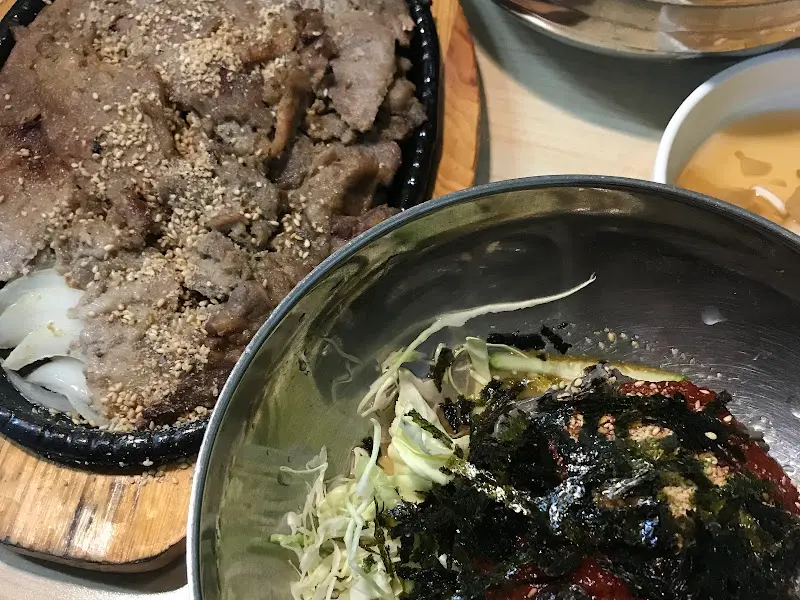 숯불고기와 막국수