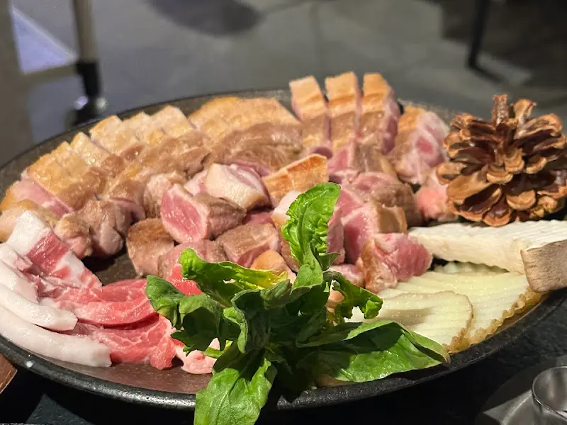 최상급 돼지고기의 향연, 산 모듬