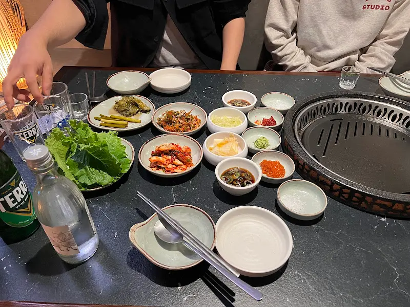 신논현역 산솔 외관