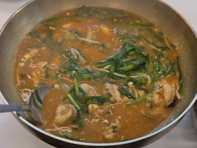 싱싱한 섭이 가득한 섭국