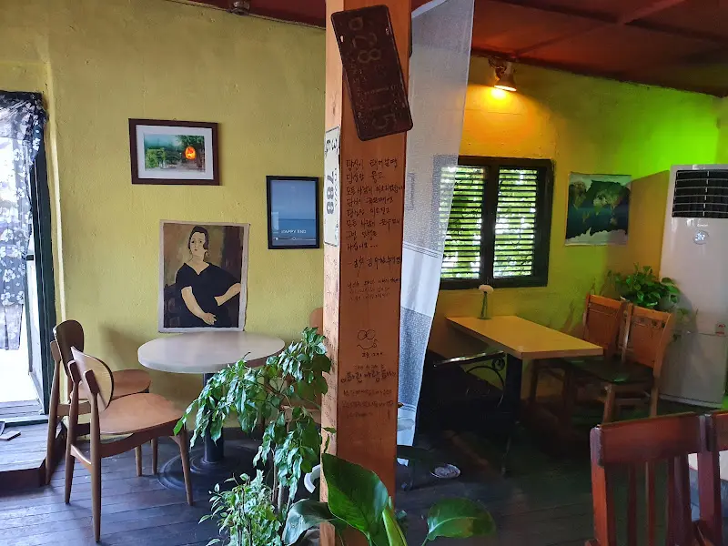 BAGDAD CAFE 내부 인테리어