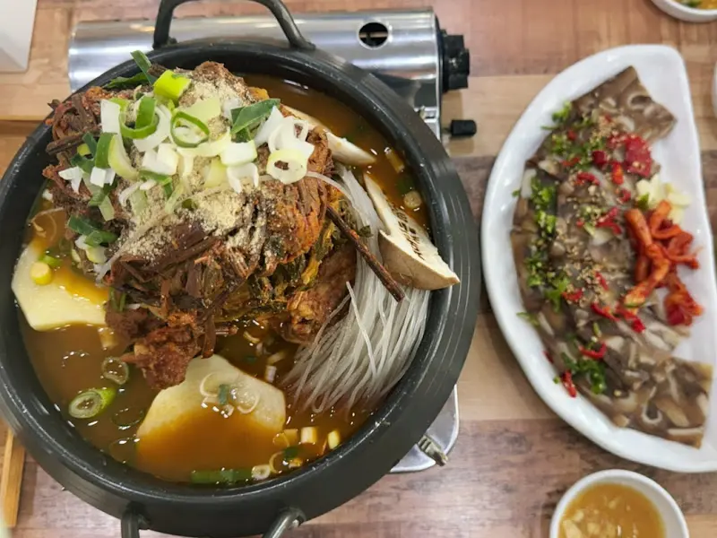 고사리 감자탕과 편육