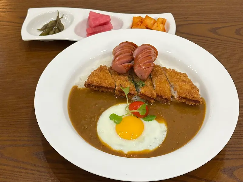 깔끔하고 아늑한 다락카레 내부