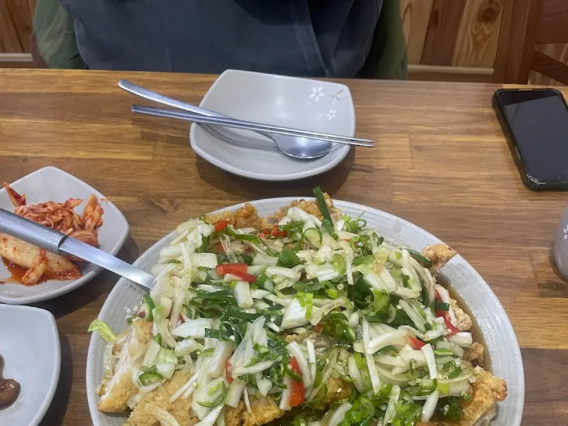 푸짐한 유린기의 모습