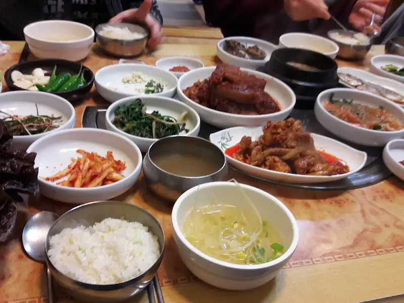 푸짐한 쌈밥 한 상