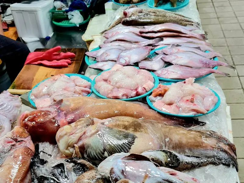 동해 중앙시장의 싱싱한 해산물