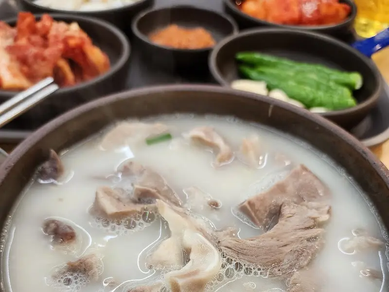 돼지머리국밥 디테일