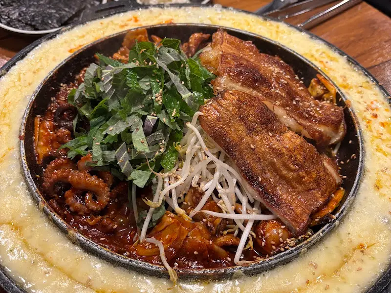 치즈가 녹아내리는 막창 쭈꾸미