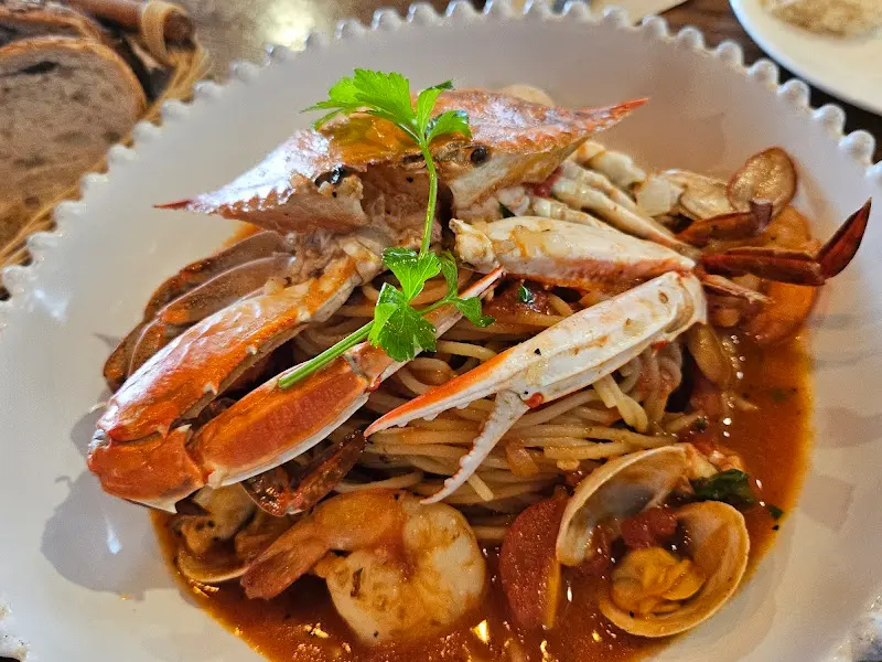 싱싱한 해산물이 가득한 해물 파스타