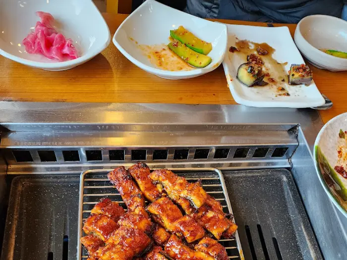잘 구워진 양념 장어