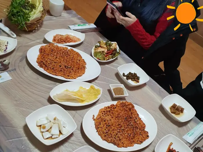 식탁 전체 모습