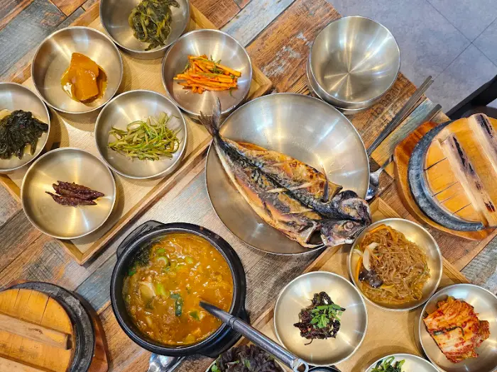 돌솥밥과 청국장, 그리고 생선구이