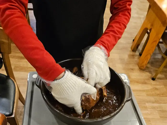똥집 볶음 조리 모습