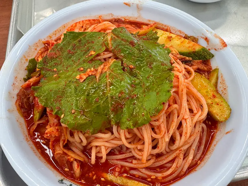 비빔국수 근접샷