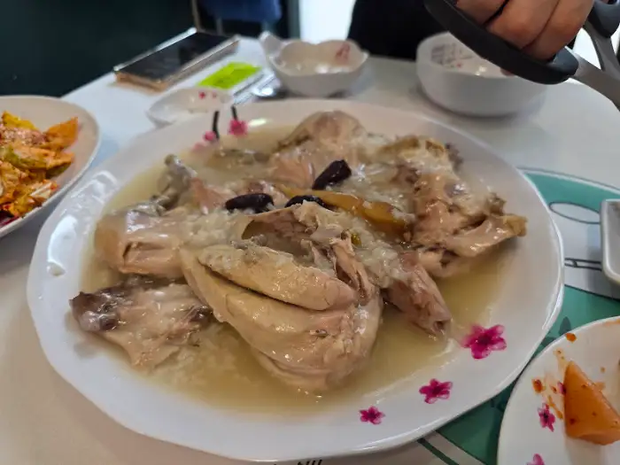 본가장수촌 누룽지백숙 한 상 차림
