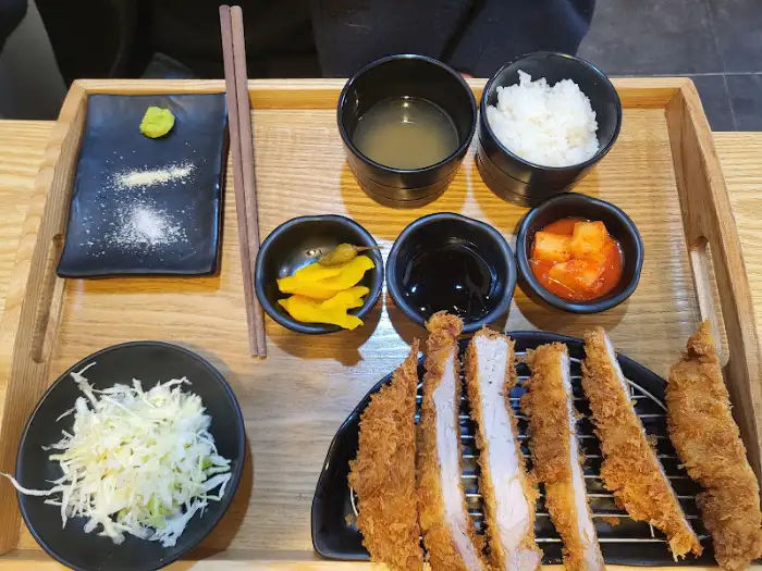 테이블 세팅