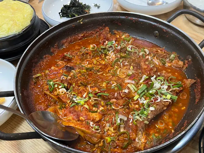 철판 황태찜 모습