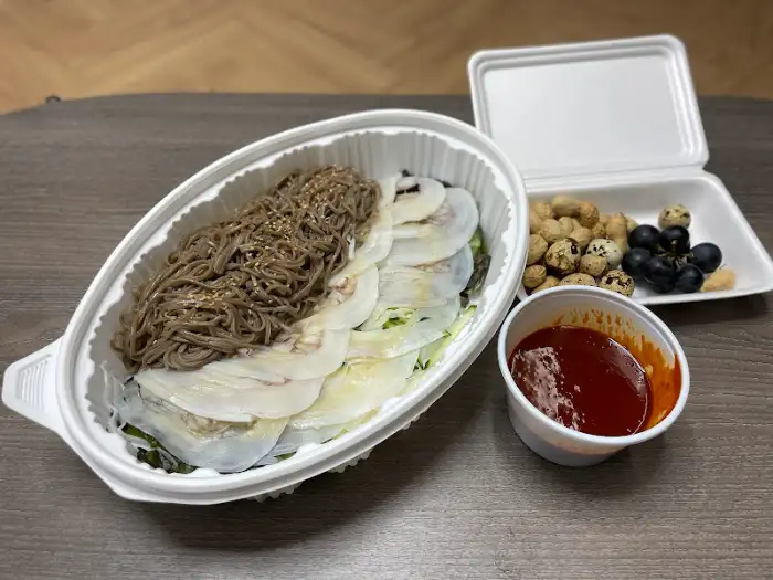 비벼지는 한치모밀쟁반