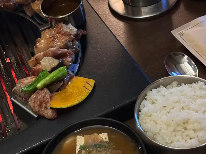 밥과 된장찌개