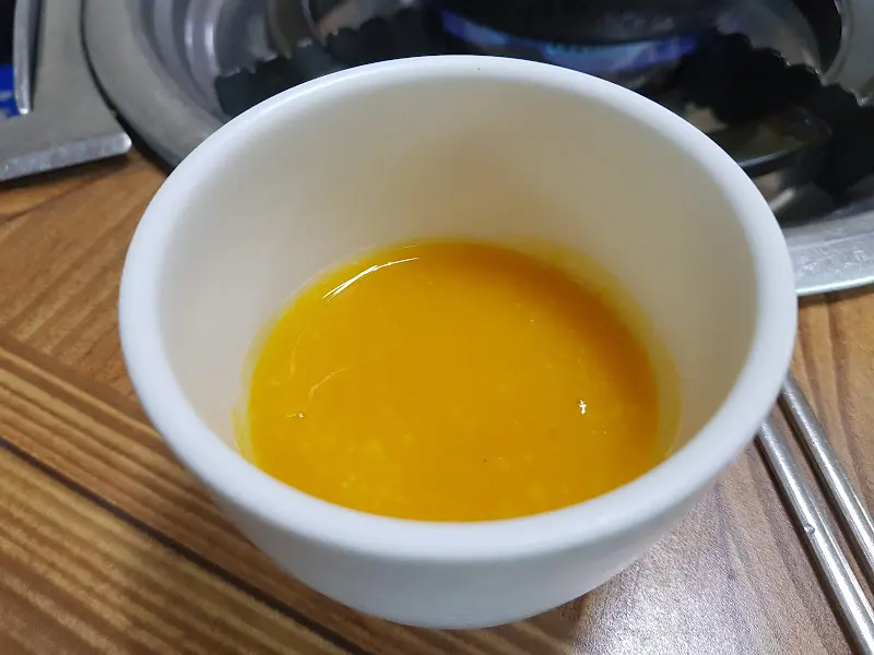 뚝배기에 담겨 나오는 김치찌개