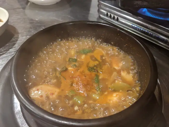 보글보글 끓는 된장찌개