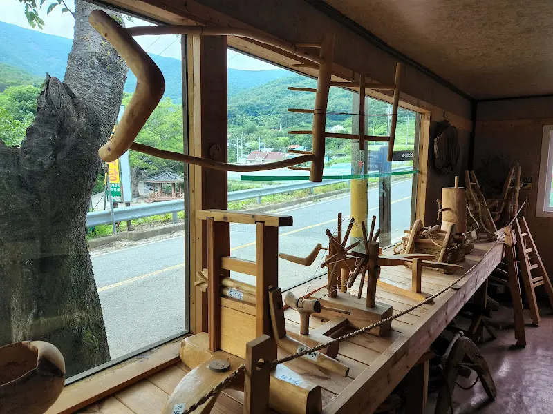 창밖으로 보이는 아름다운 풍경