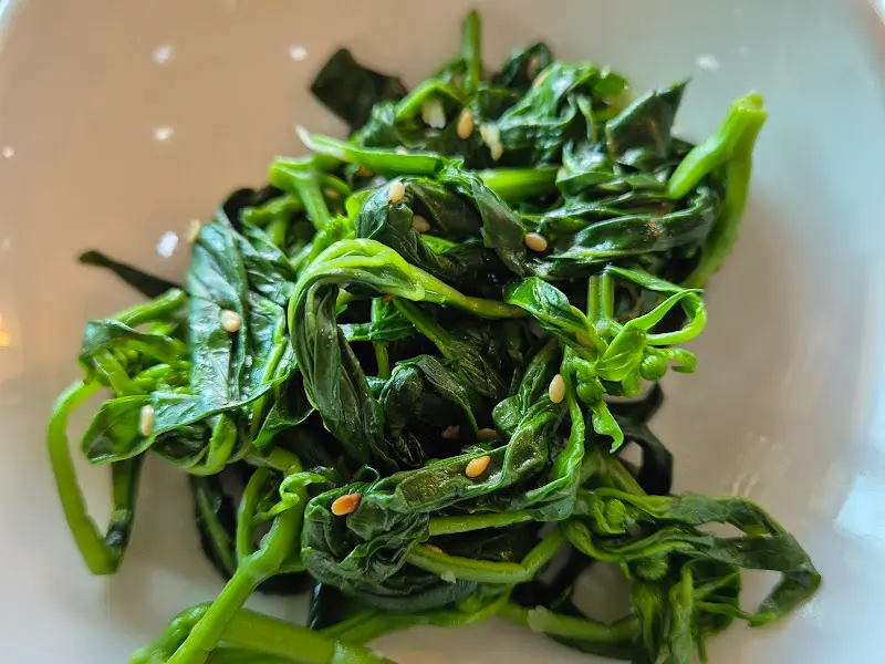 참기름 향 솔솔 나는 나물 무침