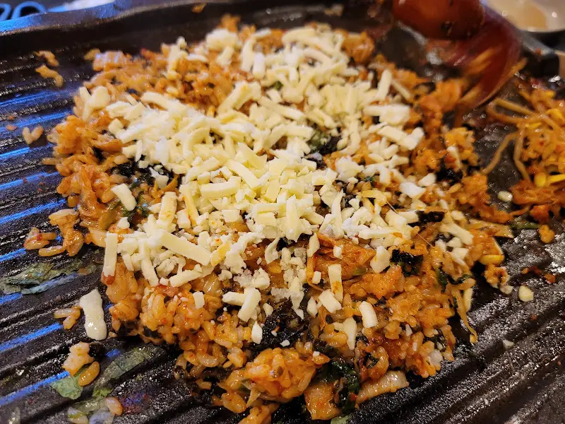 치즈 볶음밥 사진