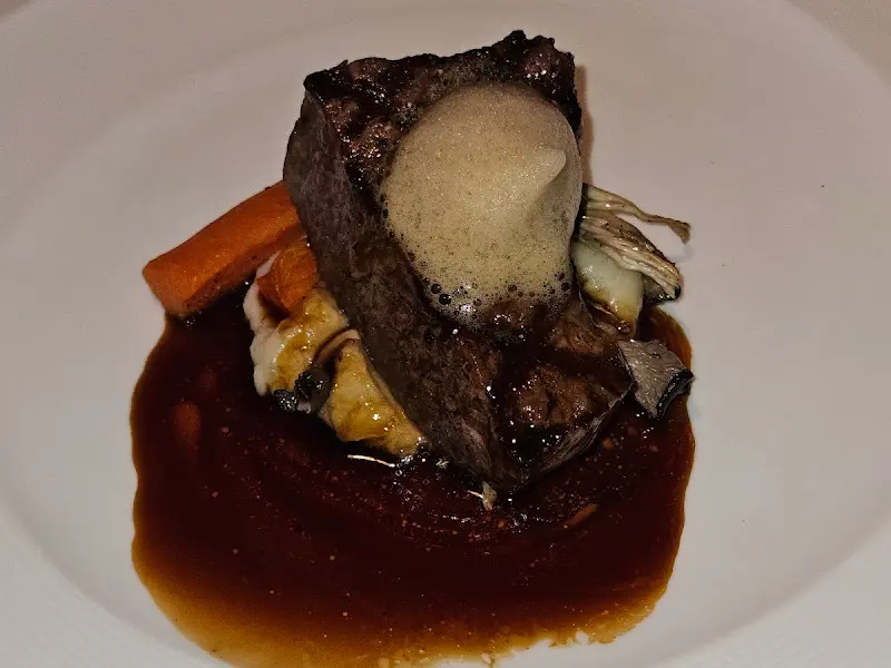 앙뜨레누보 스테이크 플레이팅