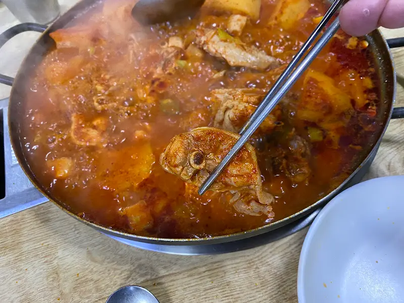 닭볶음탕 끓는 모습