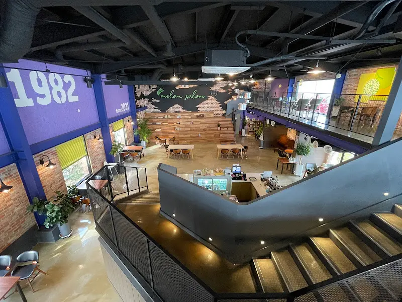 멜론살롱 내부 전경