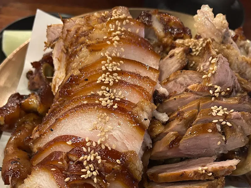 윤기가 좌르르 흐르는 족발 단면