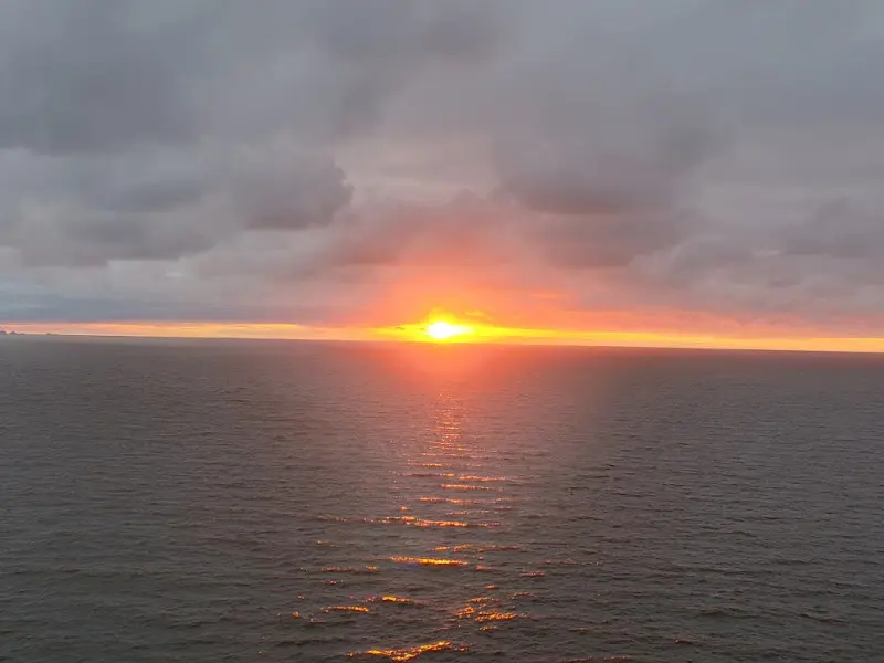 흐린 날씨의 바다 풍경