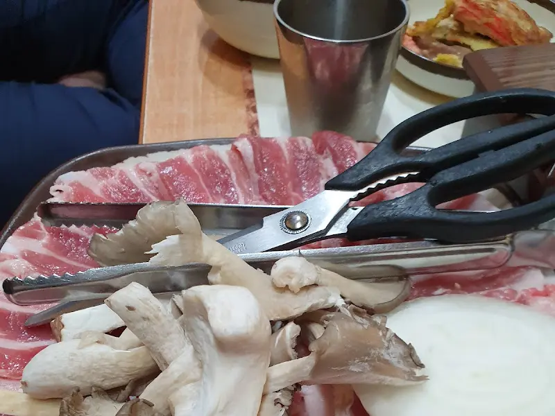 돼지갈비와 버섯