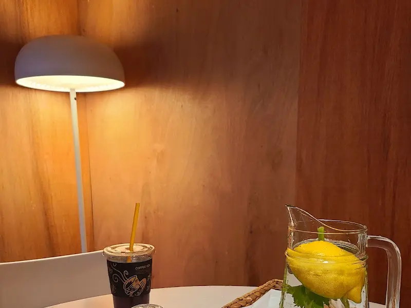 따뜻한 분위기의 조명