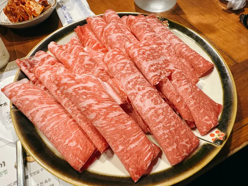 마블링이 살아있는 소고기