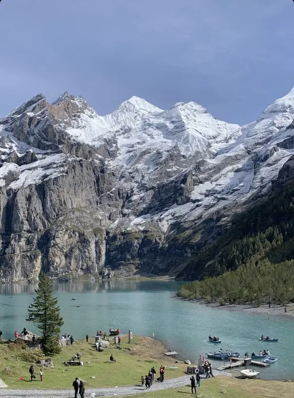 탁 트인 호수 뷰