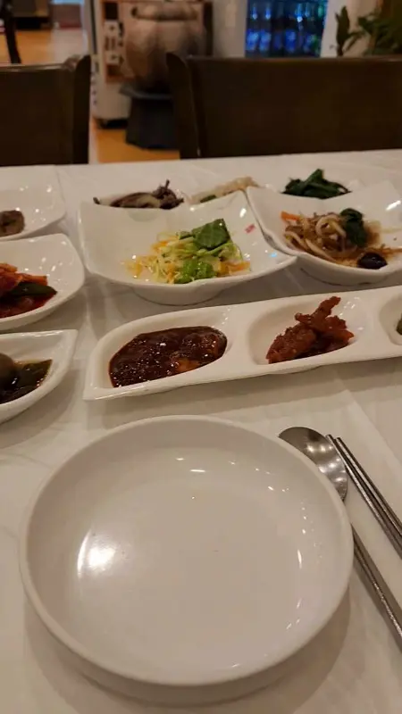 깔끔한 테이블 세팅