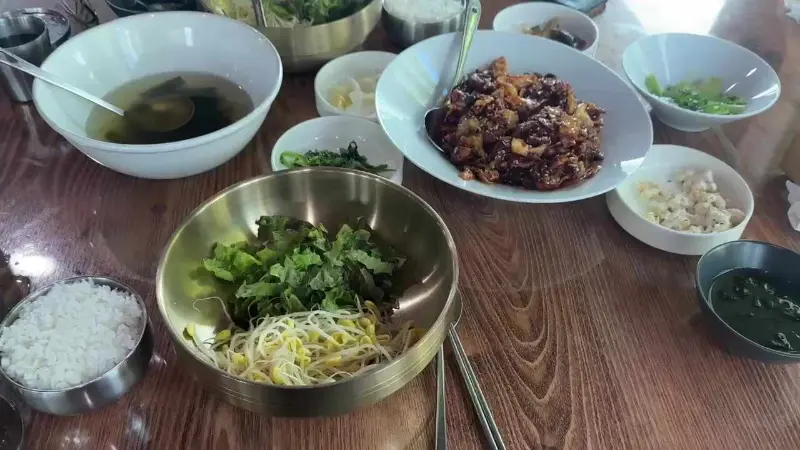 쭈꾸미돌솥밥 한상차림