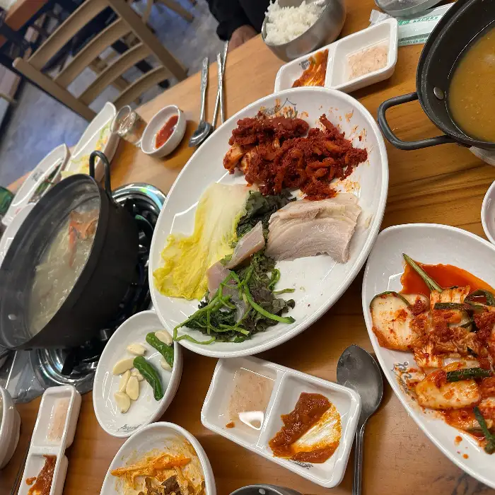 김치와 함께 곁들여 먹을 수 있는 쌈 채소