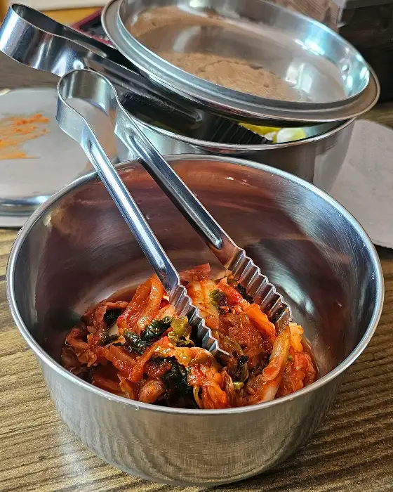 만두를 집는 집게
