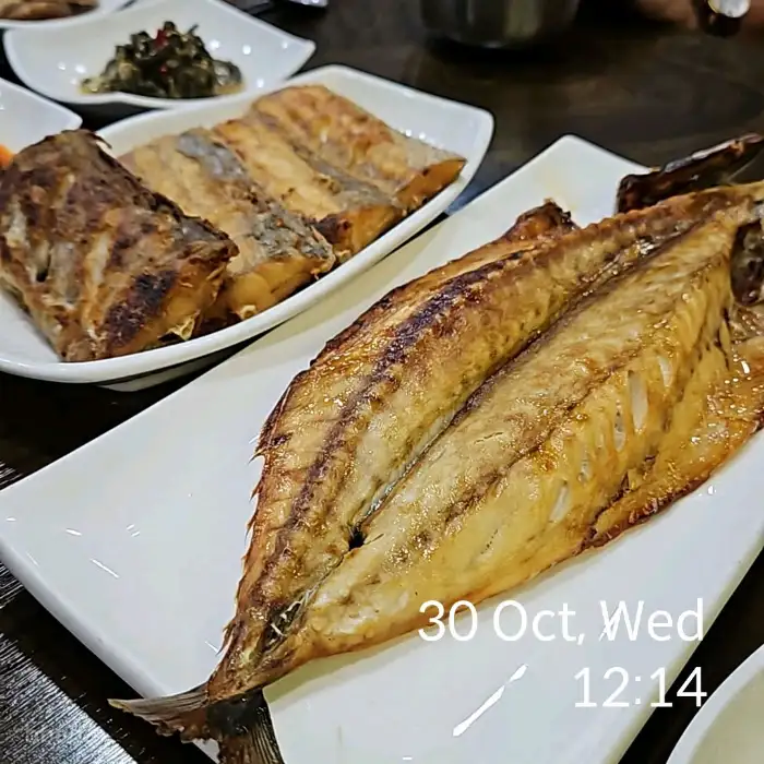 잘 구워진 고등어구이