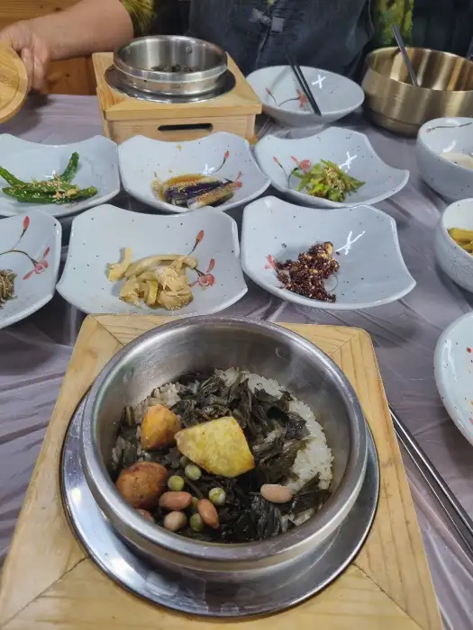 취나물 솥밥