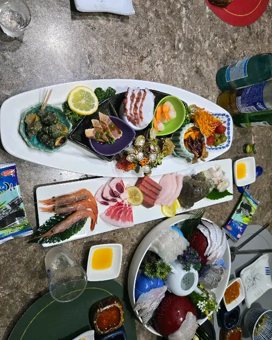 간장게장이 담긴 접시