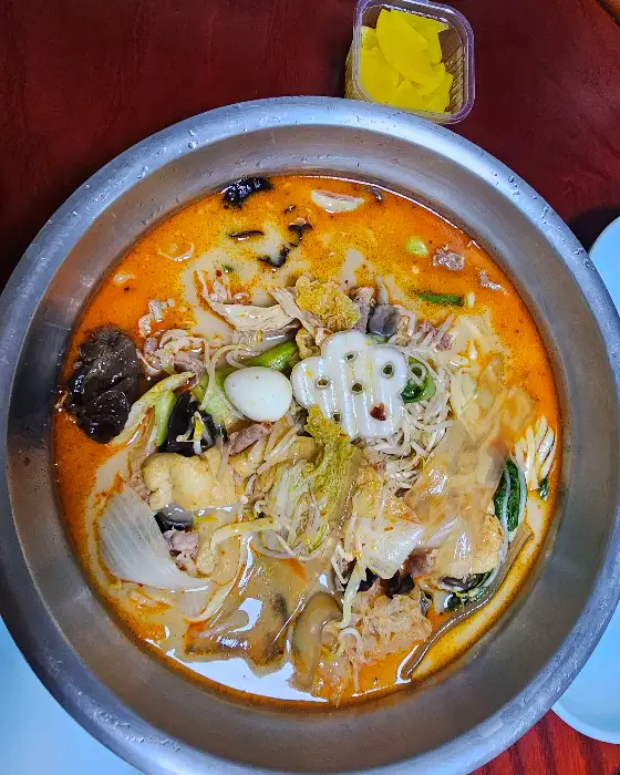푸짐한 마라탕 한 그릇