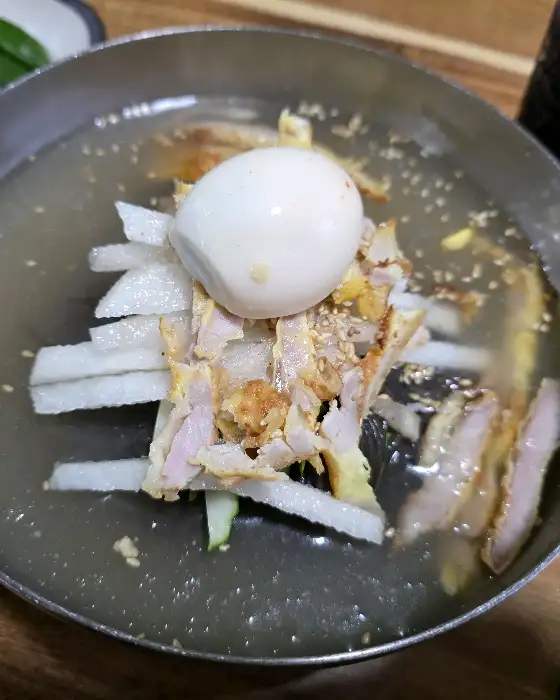 재건냉면 비빔냉면과 물냉면, 육전